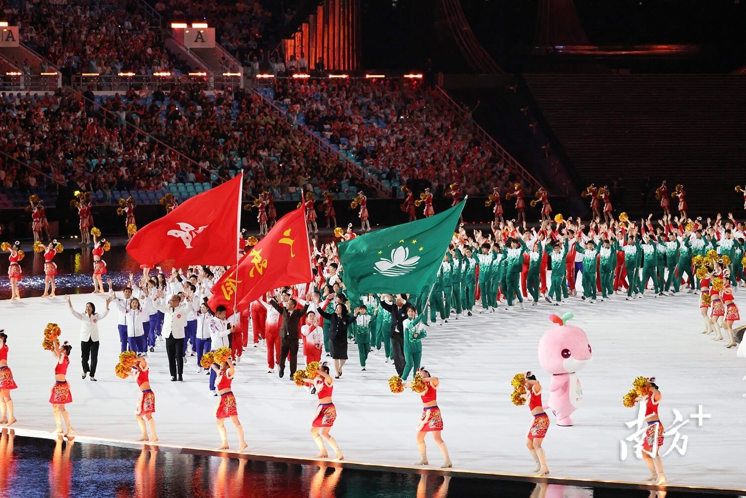 字母哥公开喊话杜兰特，希望他离队加盟雄鹿，有信心拿下三连冠