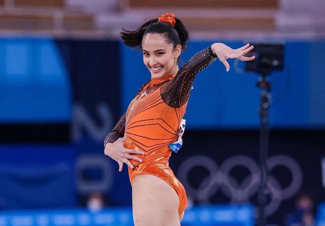 皮特·罗斯在 1978 年达成连续 44 场安打纪录，直追迪马乔