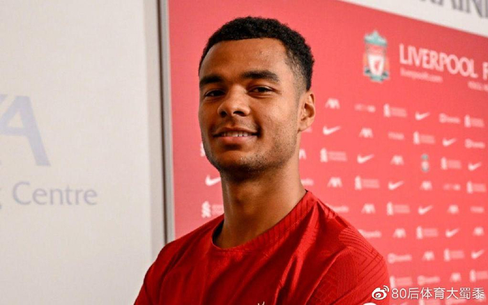 但队友和球 但队友和球