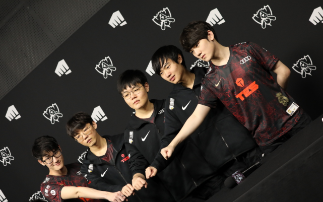 雖艱難但球 雖艱難但球